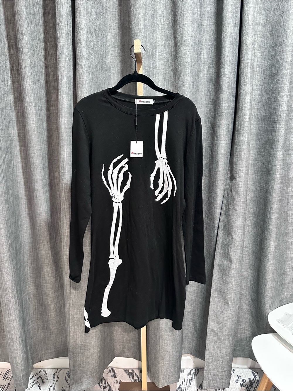 ❤️❤️Black Long-Sleeve Skeleton Print Dress. NEVER WORN.